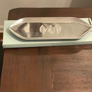 NEW IN BOX PARTYLITE POLISHED ALUMINUM OVAL PILLAR TRAY, 16 INCHES
